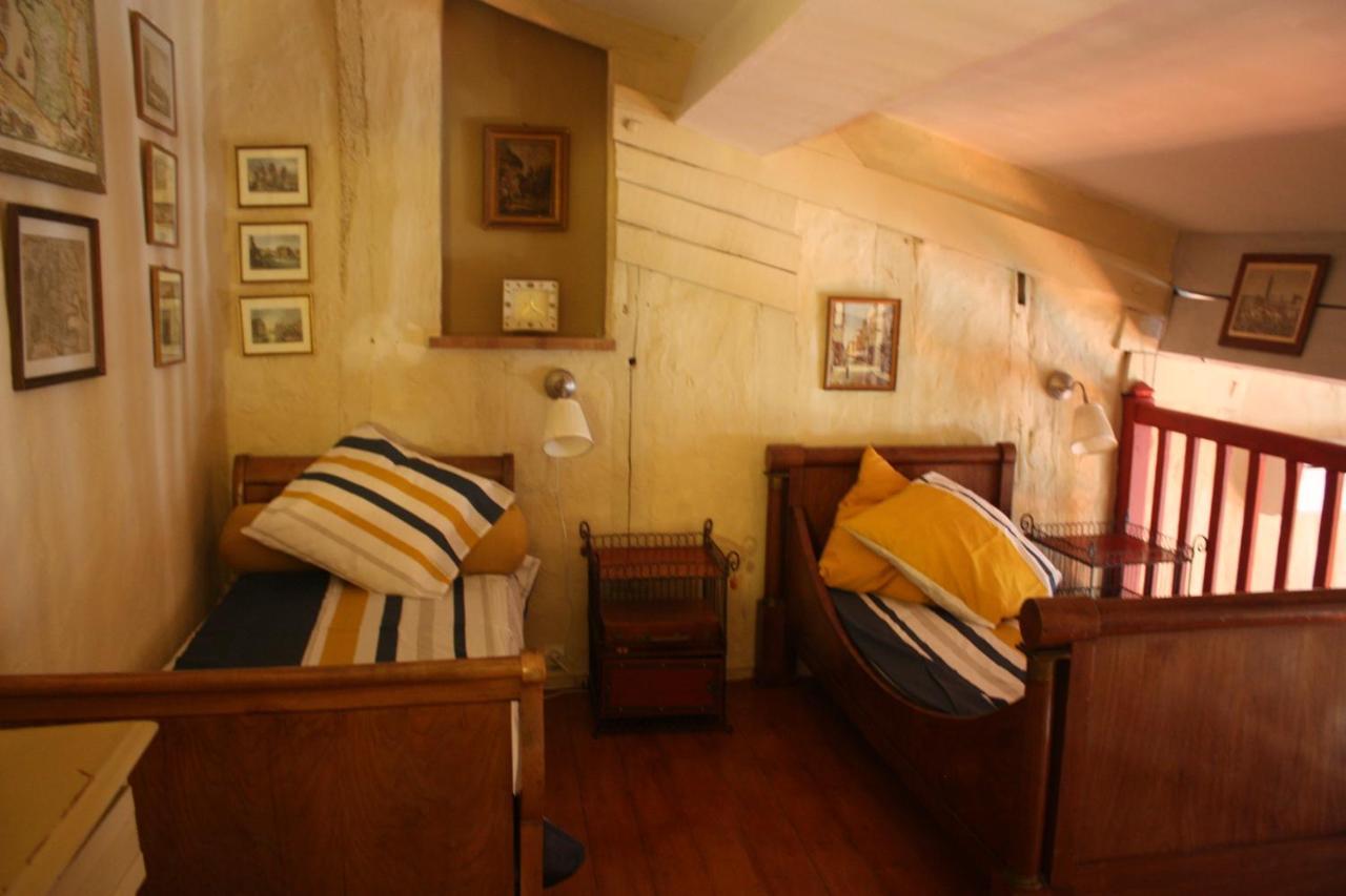 Ferienwohnung L' Ancien Relais De Poste Henri Casteljaloux Exterior foto